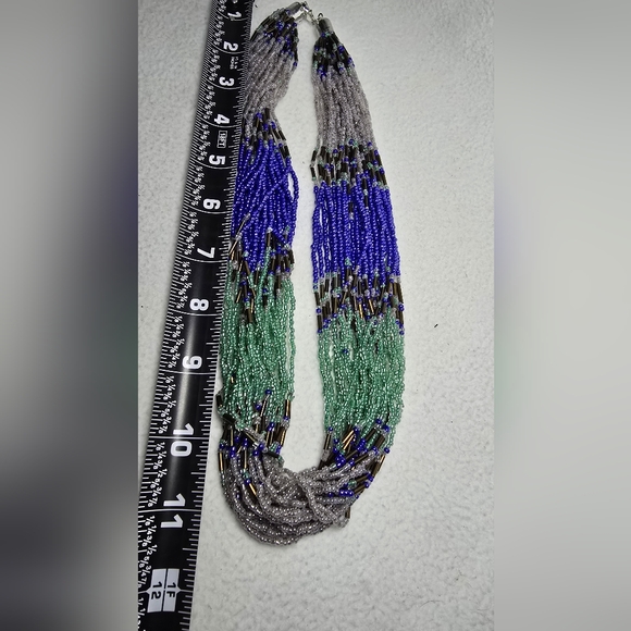 Elegant Multicolor Beaded Necklace and Earring Set - Picture 4 of 4